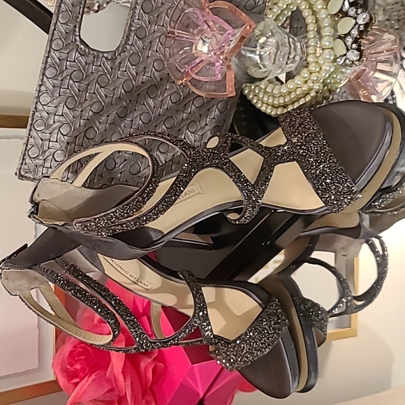 NWT  ANTONIO MELANI KARALINA Mystic Grey Satin/ Beaded Platform Sandals sz 8M - Picture 2 of 9